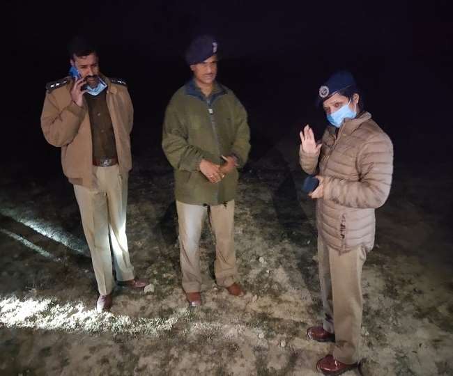 उन्नाव में रहस्य बनी बुआ-भतीजी की मौत, तीसरी किशोरी नाजुक हालत में कानपुर रेफर, प्रशासनिक हलके में खलबली तेज