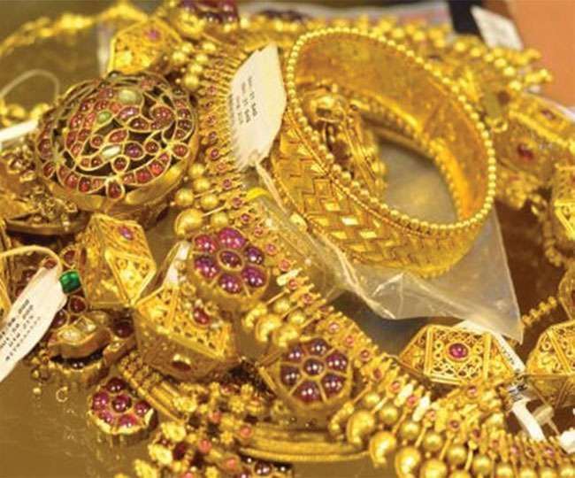 Gold Price Today: आज फिर सस्ता हुआ सोना, चांदी में मामूली तेजी, जानें क्‍या रह गए हैं रेट