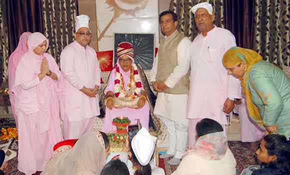 महानुभाव पंथ के महंत का किया भव्य स्वागत