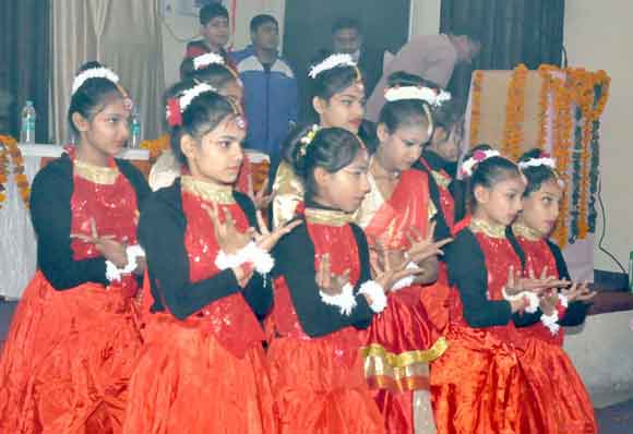 समारोह में किया कोरोना वारियर्स को सम्मानित