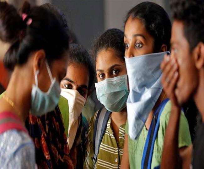 Coronavirus India Updates: देश में कोरोना के सक्रिय मामलों की रफ्तार बढ़ी, महाराष्ट्र में लॉकडाउन लौटा; केस बढ़े