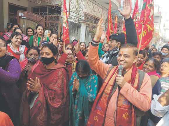 बालाजी धाम के वार्षिकोत्सव के उपलक्ष में निकाली प्रभातफेरी