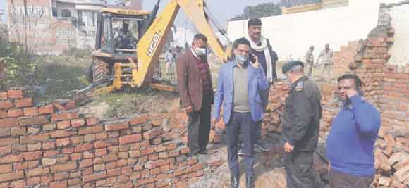 हड़वारे की जमीन को निगम ने कराया कब्जा मुक्त