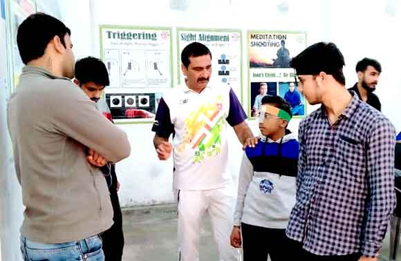 प्रतिभा निखारने को प्रतियोगिताओं में हिस्सा लें खिलाड़ीः अमित
