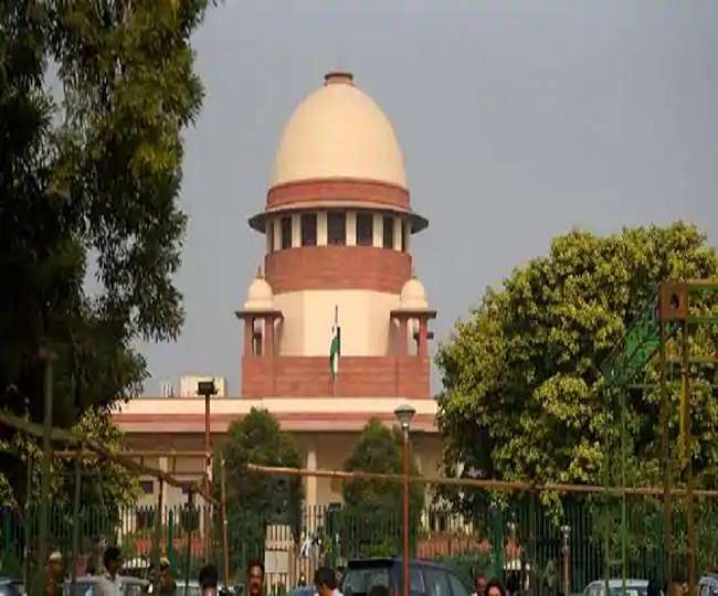 Supreme Court: नागरिकों के मौलिक अधिकारों को लेकर सुप्रीम कोर्ट चिंतित, थानों में सीसीटीवी लगाने का निर्देश