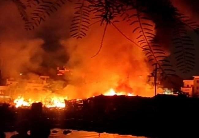 Kolkata Fire News: कोलकाता में बहुमंजिली इमारत में भयावह आग, चार दमकल कर्मियों सहित सात की मौत