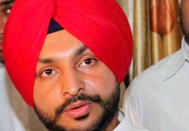 कृषि कानूनों पर सरकार के खिलाफ नारे लगाने वाले रवनीत सिंह बिट्टू होंगे लोकसभा में कांग्रेस के नेता, जानिए क्या है वजह