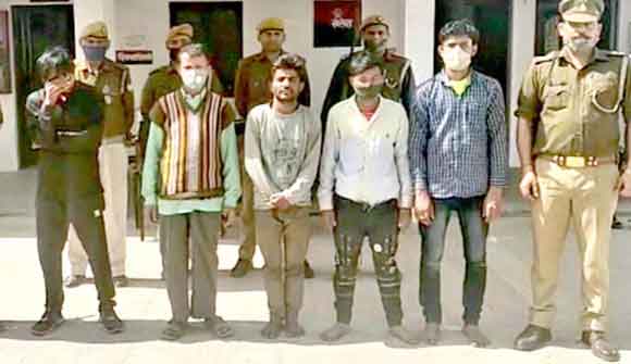 पुलिस के हत्थे चढ़े दो शराब तस्कर