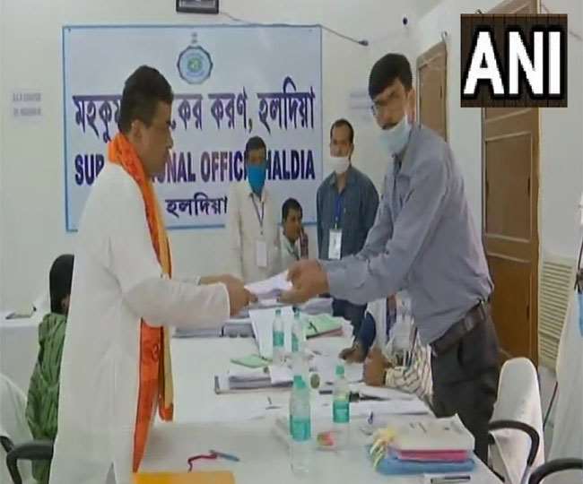 Suvendu Adhikari Nomination: नंदीग्राम का संग्राम- सुवेंदु अधिकारी ने भरा नामांकन पत्र, लगाए जय श्रीराम के नारे