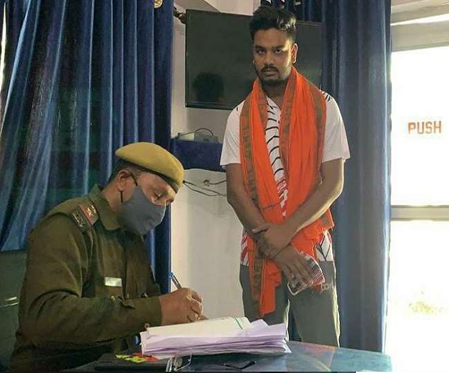 लखनऊ सांसद पुत्र फायरिंग केस: बीजेपी MP कौशल किशोर का पुत्र आयुष पहुंचा थाने, पूछताछ में जुटी पुलिस