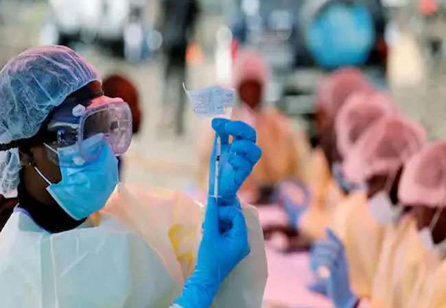 LIVE Coronavirus Updates: देश में बीते 24 घंटे में 39 हजार से ज्यादा केस मिले, महाराष्ट्र में रिकॉर्डतोड़ मामले