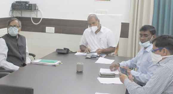 छात्रों का रूचि के अनुसार बेहतर शिक्षा एवं मार्गदर्शन उपलब्ध कराया जाए: मण्डलायुक्त