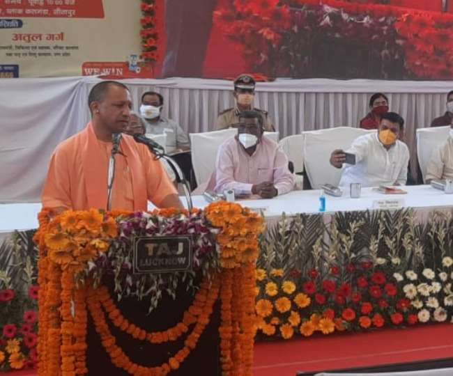 मुख्यमंत्री योगी आदित्यनाथ पहुंचे सीतापुर, कहा- 2025 से पहले टीबी मुक्त होगा उत्तर प्रदेश