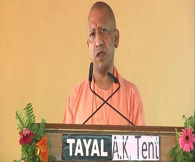 महराजगंज में CM योगी आदित्यनाथ बोले-देश में किसान के कंधे पर बंदूक रख अराजकता फैलाने का प्रयास