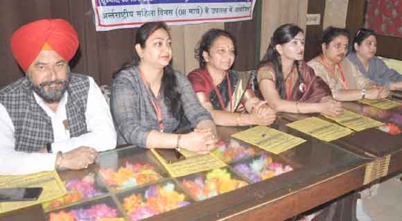 एफबीडी ट्रस्ट के तत्वावधान में महिलाएं करेंगी रक्तदान