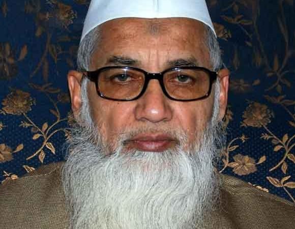 वसीम रिजवी की कुरआन को लेकर दायर याचिका पर भड़का दारुल उलूम