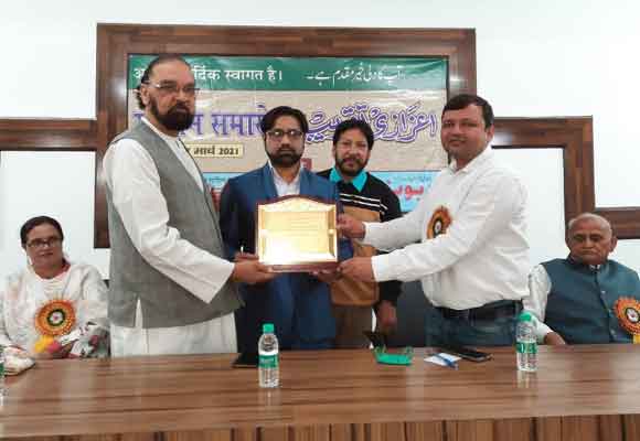शायर तनवीर अजमल देवबंदी को देवबंद साहित्य सम्मान एवार्ड से किया सम्मानित
