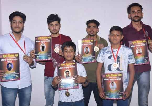 तोमर शूटिंग एकेडमी के शूटरों का गुर्जर विकास मंच ने किया सम्मान