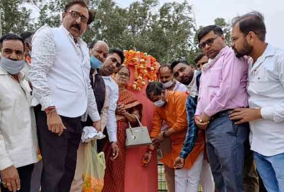 भाजपाइयों ने अमर शहीदों को किए श्रद्धासुमन अर्पित