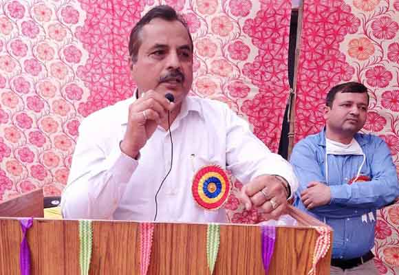 पशुओं में होने वाले रोगों के प्रति सचेत रहे पशुपालक: राजीव सक्सेना