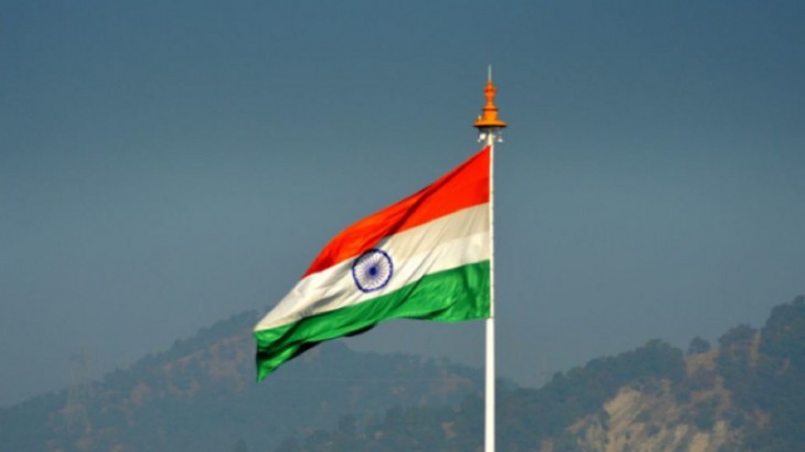 जम्मू-कश्मीर में सरकारी दफ्तरों पर अब तिरंगा फहराना जरूरी