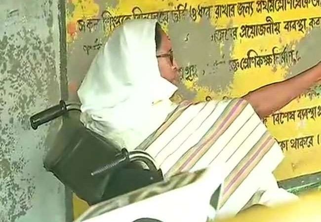 LIVE Bengal Chunav 2021: दूसरे चरण का मतदान, ममता बनर्जी का आरोप- बाहरी लोग नंदीग्राम में फैला रहे अशांति