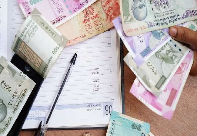 Small Savings Schemes: सरकार ने वापस लिया ब्‍याज दर घटाने का फैसला, PPF, NSC और SSY पर पुरानी दरें रहेंगी बरकरार