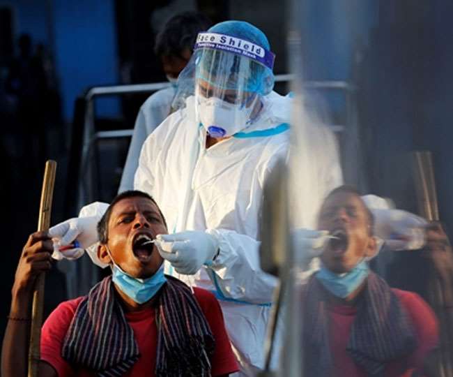 India Coronavirus ALERT! देश में बीते 24 घंटों में आए कोरोना के 81 हजार से ज्यादा मामले, 450 से अधिक मौतें