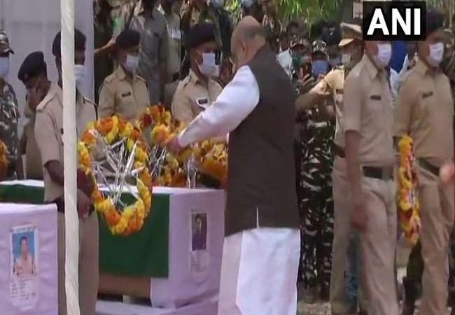 LIVE: अमित शाह ने नक्सली हमले में शहीद सुरक्षाकर्मियों को दी श्रद्धांजलि, सीएम बघेल भी मौजूद