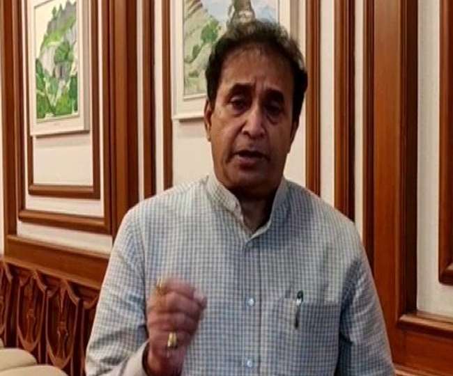 महाराष्ट्र के गृह मंत्री अनिल देशमुख ने सीएम उद्धव ठाकरे को दिया इस्तीफा
