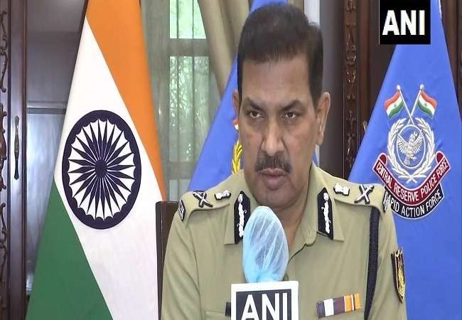 अब तक लापता है हमारा एक जवान, नक्सलियों के चंगुल में फंसे होने की है आशंंका: CRPF महानिदेशक