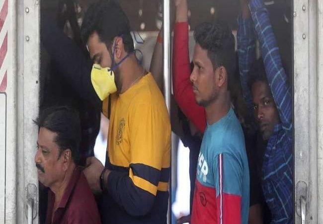 Covid 2nd Wave: नाइट कर्फ्यू के बाद अब इन जिलों में लॉकडाउन लागू, जानें- ट्रेनों के संचालन पर क्या बोला रेलवे?