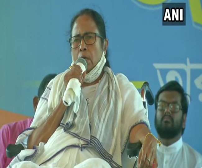 West Bengal Assembly Election 2021:ममता बनर्जी को चुनाव आयोग ने दूसरी बार भेजा नोटिस, सीआरपीएफ पर गलत बयानबाजी का आरोप