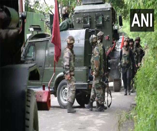 Kashmir Encounter: कश्मीर में दो मुठभेड़ों में 5 आतंकी ढेर, शोपियां में एजीएच कमांडर समेत 2 आतंकी मस्जिद में छिपे