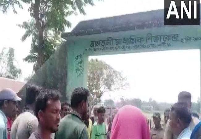 Bengal Chunav 2021 Voting LIVE: चौथे चरण के दौरान उपद्रव, EC ने शीतलकूची के बूथ 126 पर बंद कराया मतदान