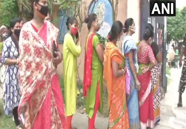 Bengal Chunav 2021 Voting LIVE: कई जगहों पर हिंसा के बीच दोपहर तीन बजे तक 53.13 फीसद हुए मतदान