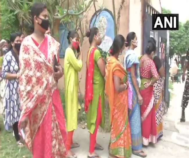 Bengal Chunav 2021 Voting LIVE: कई जगहों पर हिंसा के बीच दोपहर तीन बजे तक 53.13 फीसद हुए मतदान