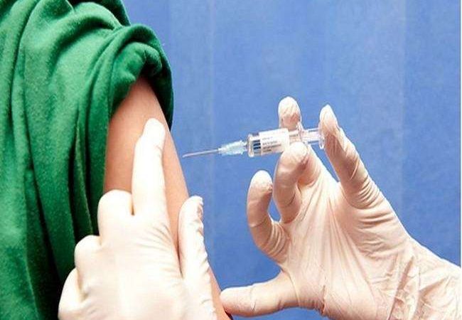 केंद्र सरकार का बड़ा ऐलान, 1 मई से 18 साल से ऊपर सभी लोगों को दी जाएगी वैक्सीन