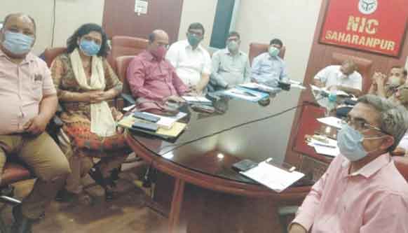 मुख्यमंत्री ने वीडियो कांफ्रेंसिंग के माध्यम से दिए रात्रि कफ्र्यू लागू करने के निर्देश