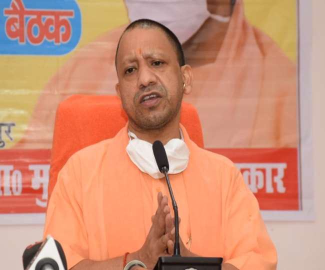 सीएम योगी आदित्यनाथ का निर्देश, कोविड मरीजों के लिए सरकारी व निजी अस्पतालों में तत्काल बढ़ाएं बेडों की संख्या