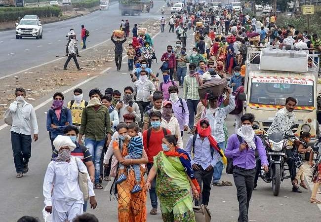 लॉकडाउन के डर से यूपी, बिहार लौट रहे प्रवासी मजदूर, महाराष्ट्र से सबसे अधिक पलायन