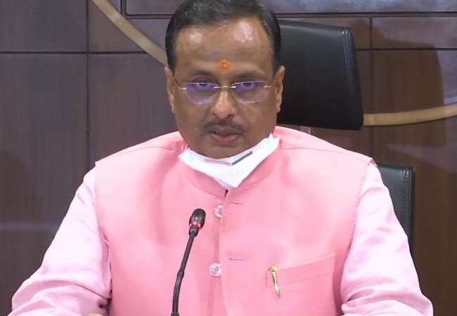 कोरोना के ऐसे ही हालात रहे तो टलेंगी यूपी बोर्ड परीक्षाएं, उप मुख्यमंत्री बोले जल्द होगा फैसला