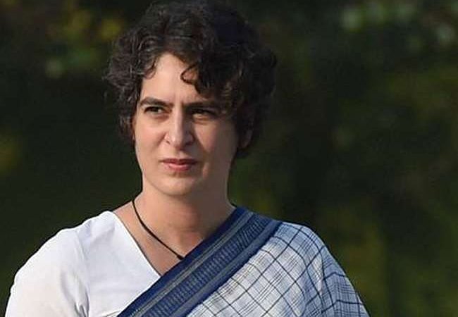 CBSE परीक्षाओं को लेकर सरकार के फैसले पर प्रियंका गांधी का ट्वीट, 12वीं के छात्रों के लिए अभी लें फैसला