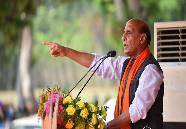 Fight Against COVID-19: देश के रक्षा मंत्री व लखनऊ के सांसद राजनाथ की पहल, राजधानी में दो कोविड हॉस्पिटल तैयार करेगी सेना