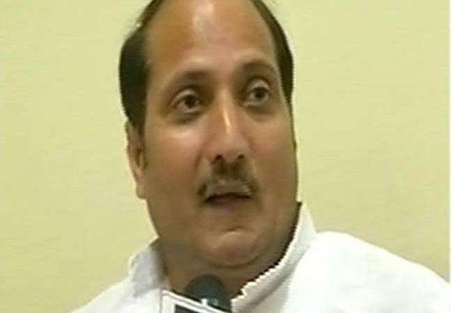 COVID 19 in UP: कैबिनेट मंत्री सुरेश राणा भी पॉजिटिव, डॉ. रोशन जैकब को लखनऊ के DM का चार्ज
