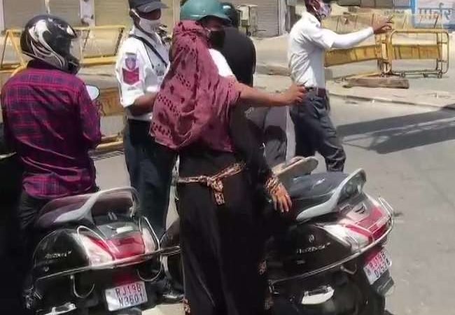 Sunday lockdown: दिल्ली, यूपी सहित कई राज्यों में वीकेंड कर्फ्यू, घर से निकलने के पहले पढ़ें- गाइडलाइंस