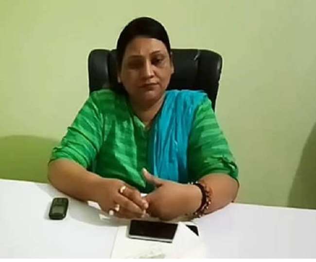 कोरोना संक्रमण का कहर: जेल में बंद IPS अधिकारी की जिला पंचायत सदस्य प्रत्याशी पत्नी प्रियंका सेन का निधन