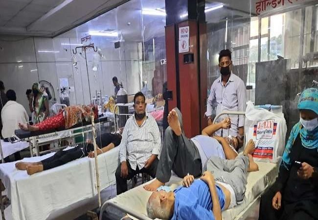 COVID-19 in UP: उत्तर प्रदेश में निरंकुश कोरोना का कहर, 24 घंटे में 199 की मौत और 37238 नए संक्रमित