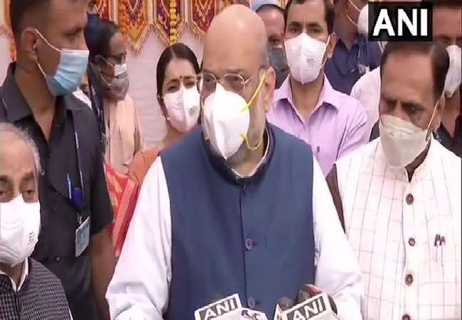 संकट के बीच गांधीनगर में ऑक्सीजन प्लांट का उद्घाटन, अमित शाह बोले- अन्य राज्यों को मिलेगी मदद