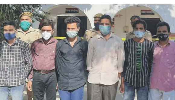 कोरोना जांच को पहुंची टीम पर ग्रामीणों ने किया हमला, एक स्वास्थ्य कर्मी घायल